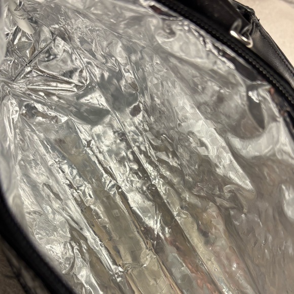 Wine Insulated Bag in Black NWOT - Picture 6 of 8